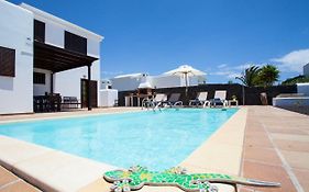 Villa Lola